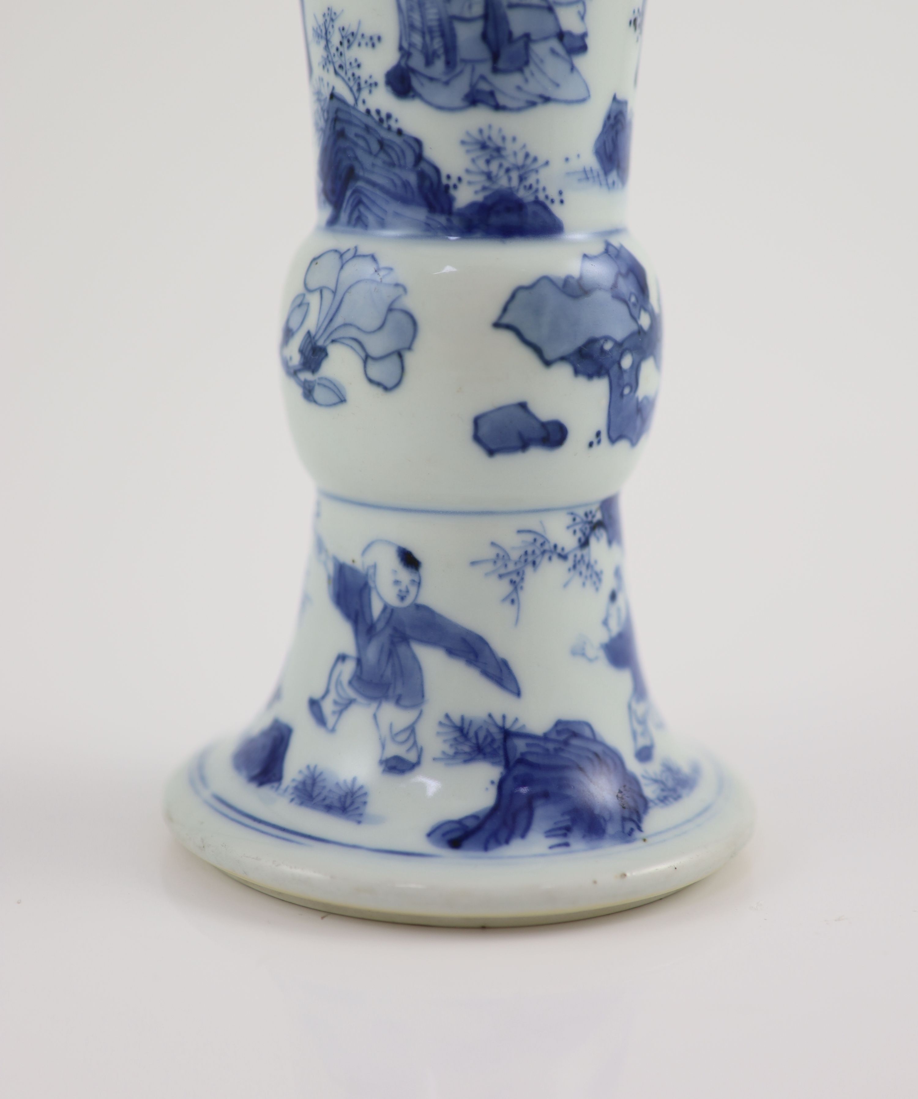 A Chinese blue and white beaker vase, gu, Kangxi period (1662-1722), 21.2cm high